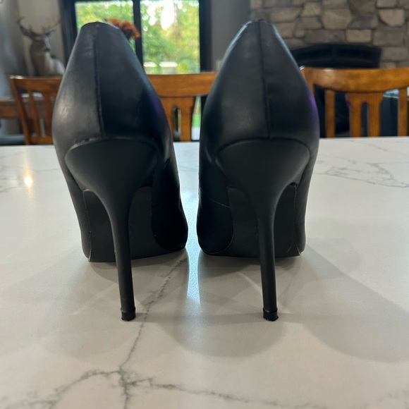 Black Open Toe Heels - Picture 4 of 4